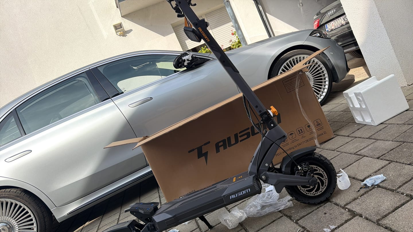 Customer photo review of Ausom DT2 Pro Dual Motor E-scooter