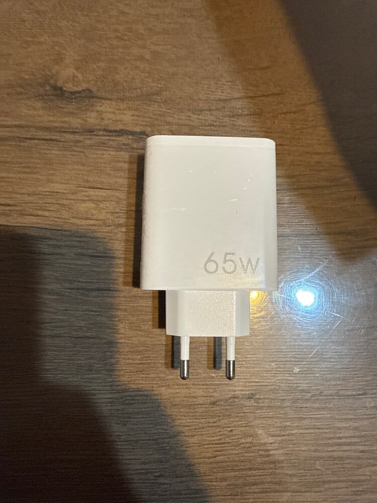 Customer photo review of Incarcator Retea, 5 Porturi, 65W, 3 x USB, 2 x Type-C, Alb