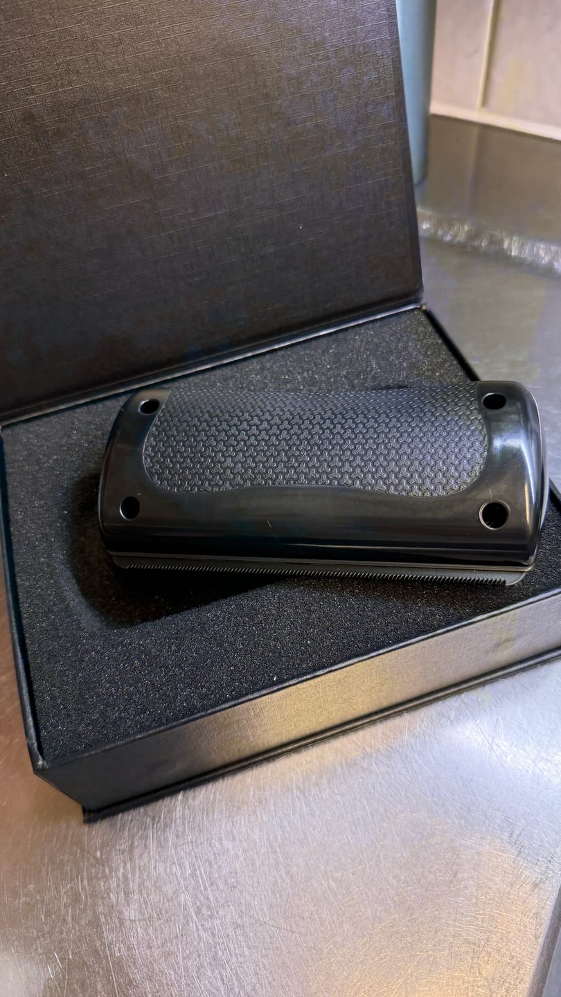 Customer photo review of Hundstaff Pack Fur Comb - Hundkamm
