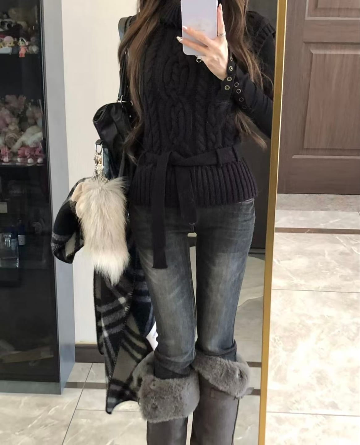 Customer photo review of IAMXIAA Cable Knit Turtleneck Vest with Waist Tie