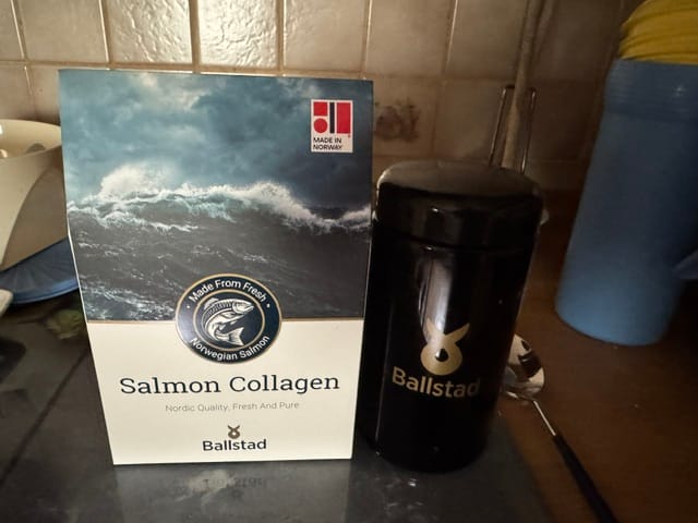 Customer photo review of Pure Norwegian Salmon Collagen - 1 Month