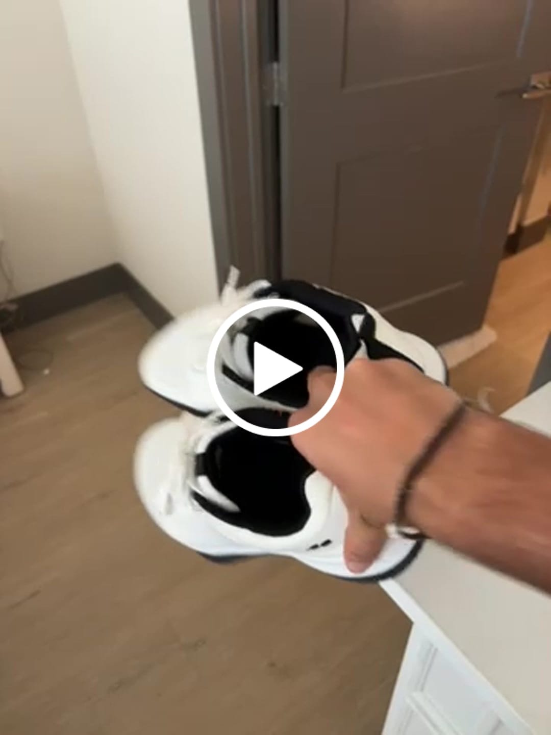 Customer video review of CUURT Muuv - Wide Toe Box Court Shoes (Unisex)