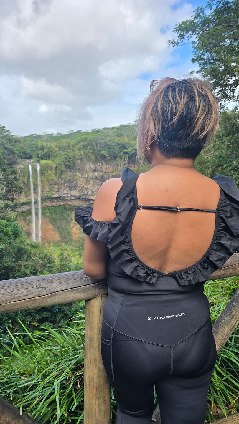 Customer photo review of High Waisted Tummy Control Butt Lifting Leggings with Pockets