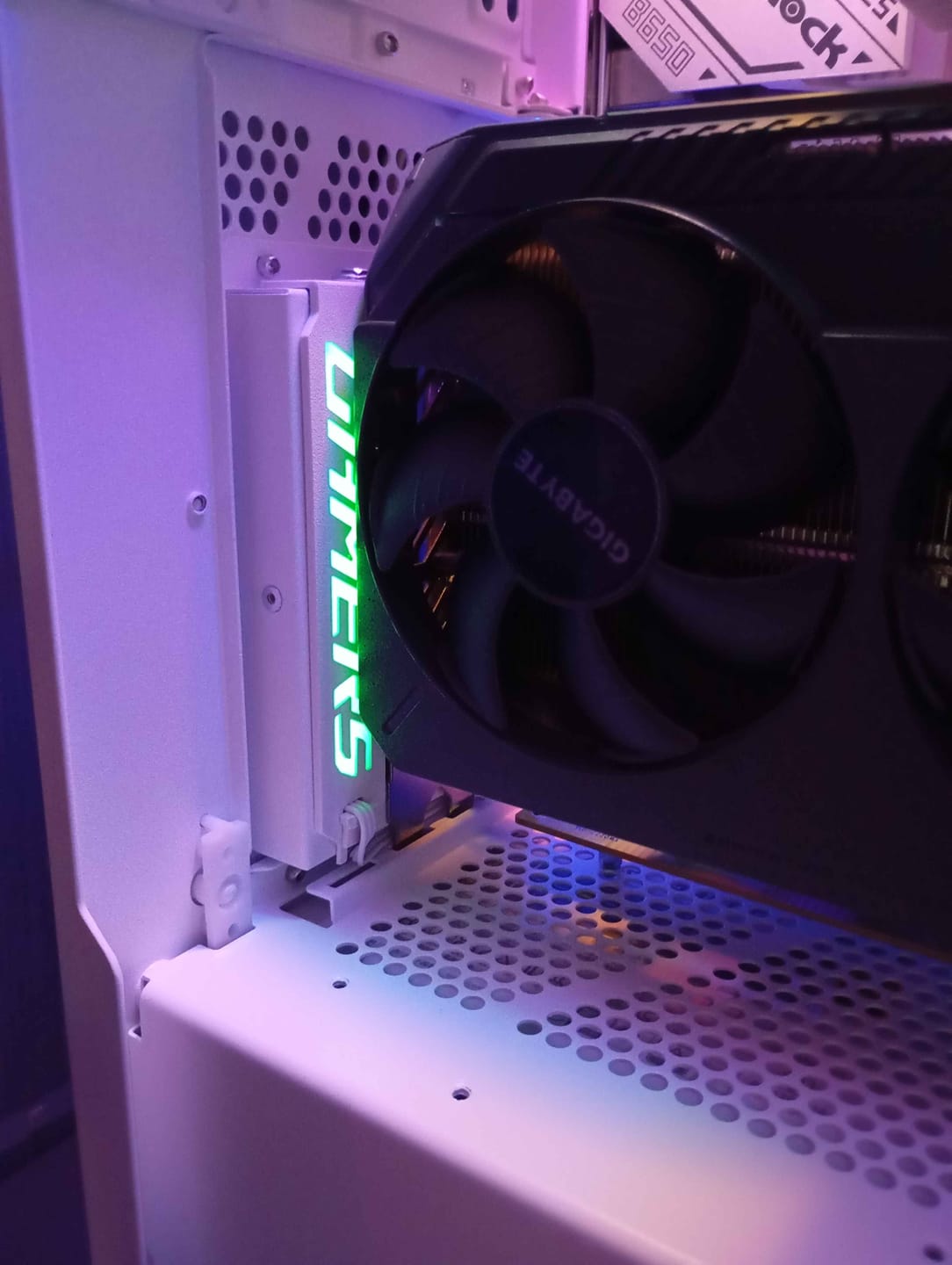 Customer photo review of [Pre-order] MOFUN ARGB PCIE Decorative Trim for Computer Cases