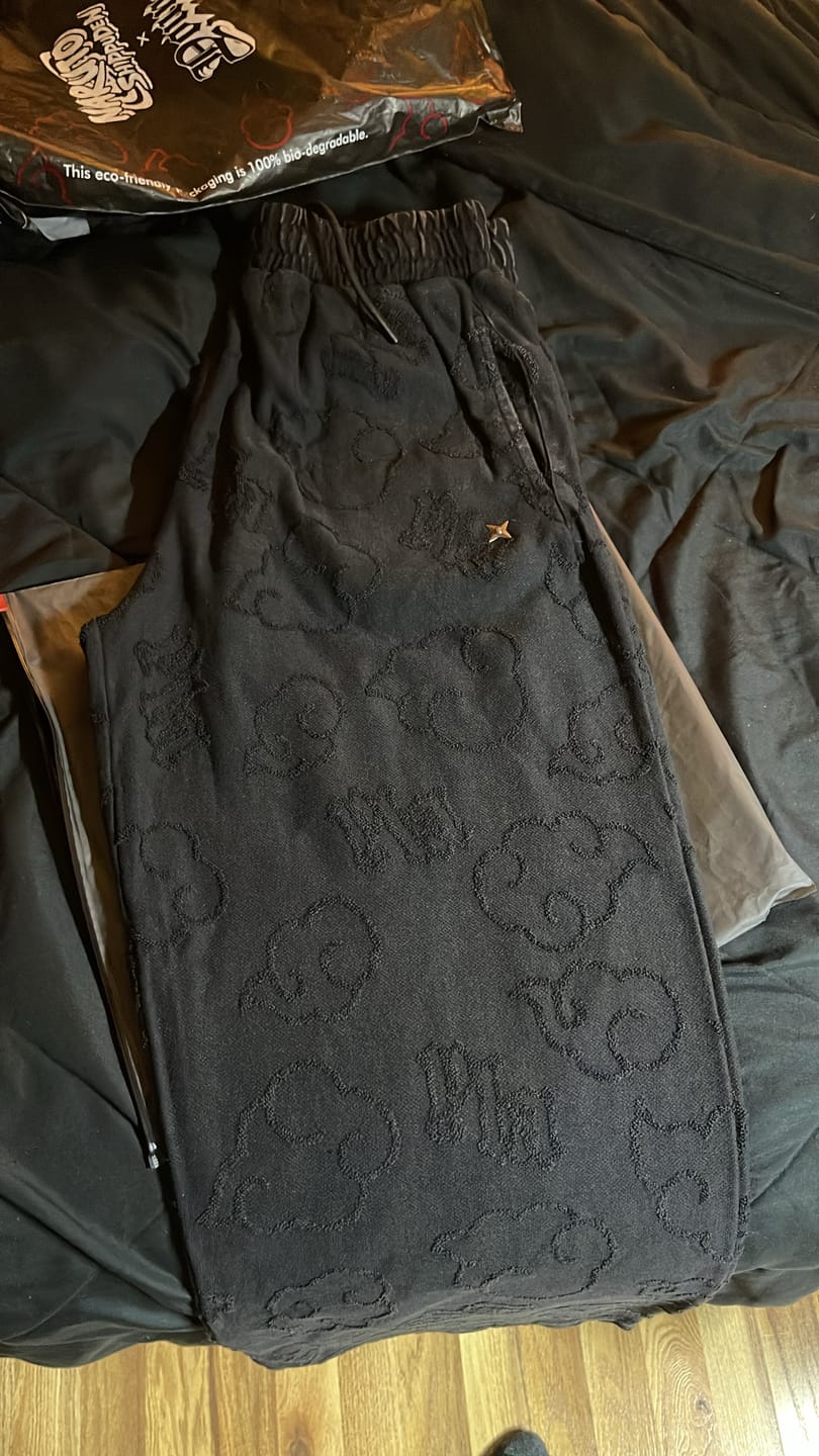 Customer photo review of 2109 - Naruto Cloud Sweats