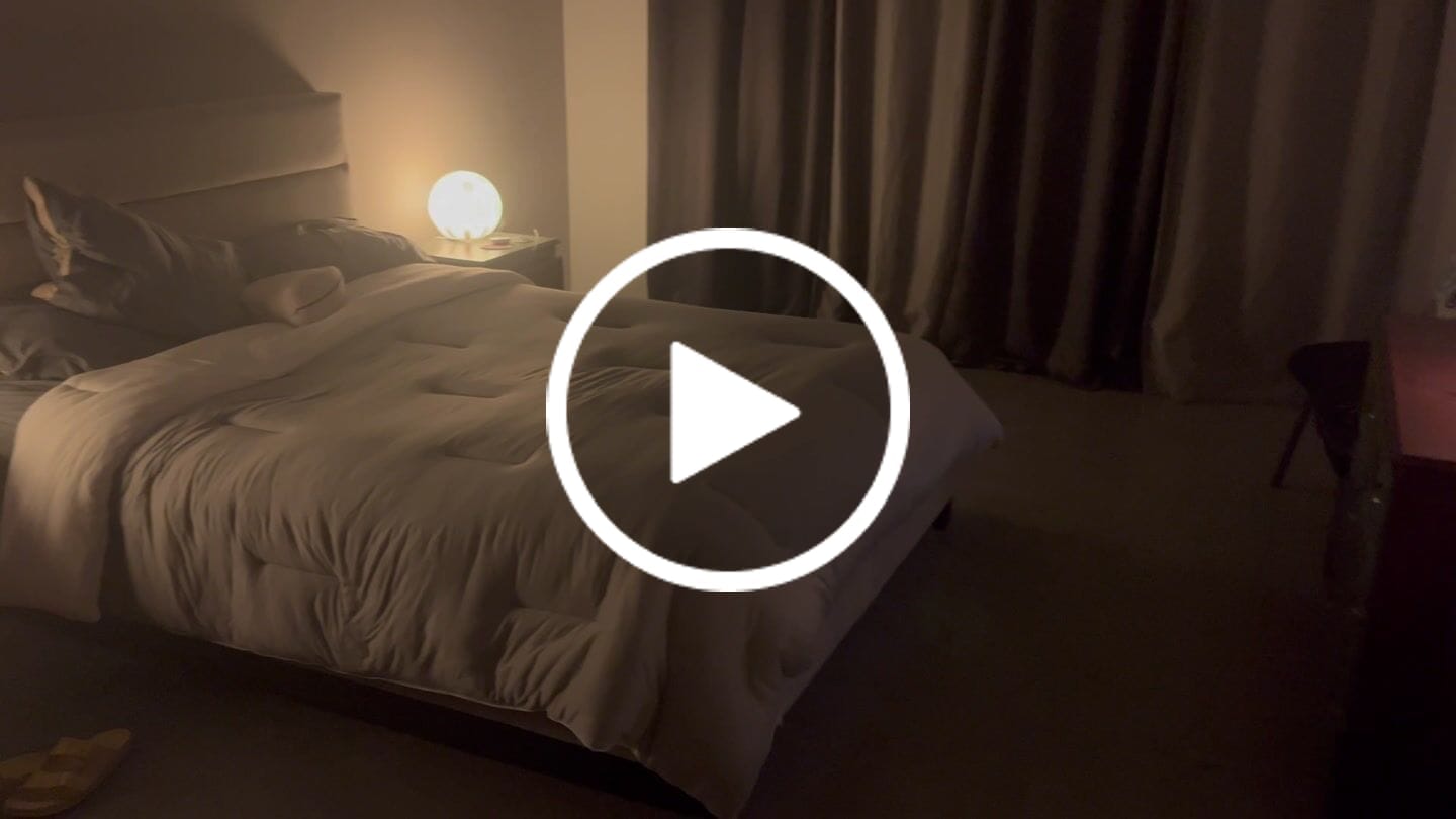 Customer video review of MarshMellow Comforter