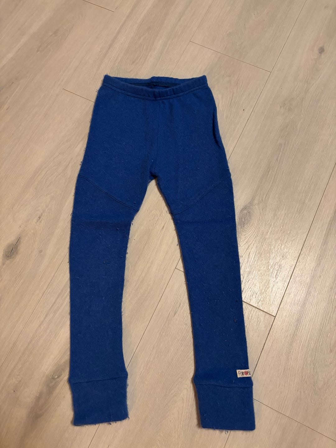 Customer photo review of Schmale Kaschmir Kinder Hose Atlantik mit Teilungsnaht