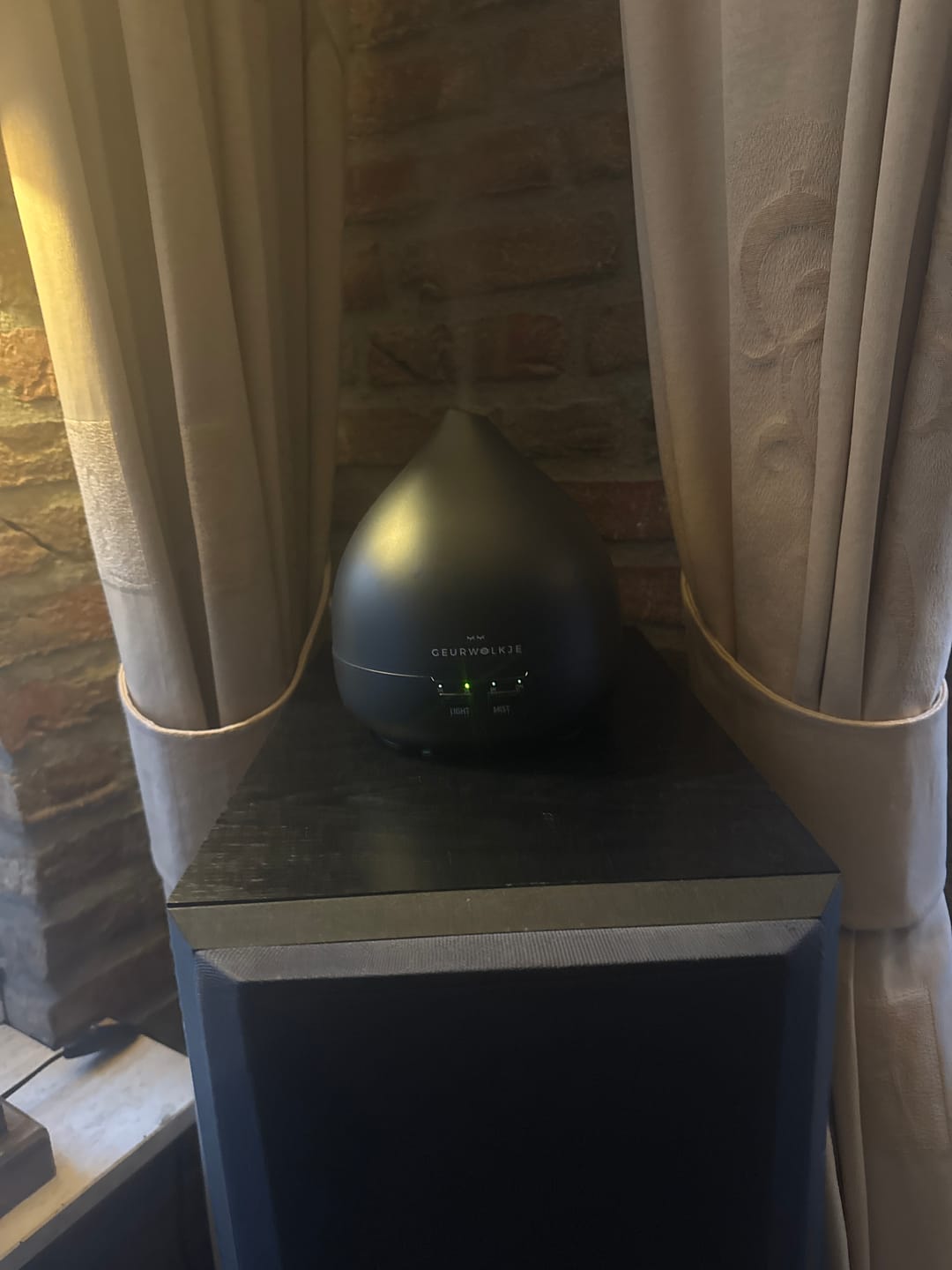 Customer photo review of Unity 2.0 - Geurwolkje® Aroma Diffuser - Mat zwart - 400 ml