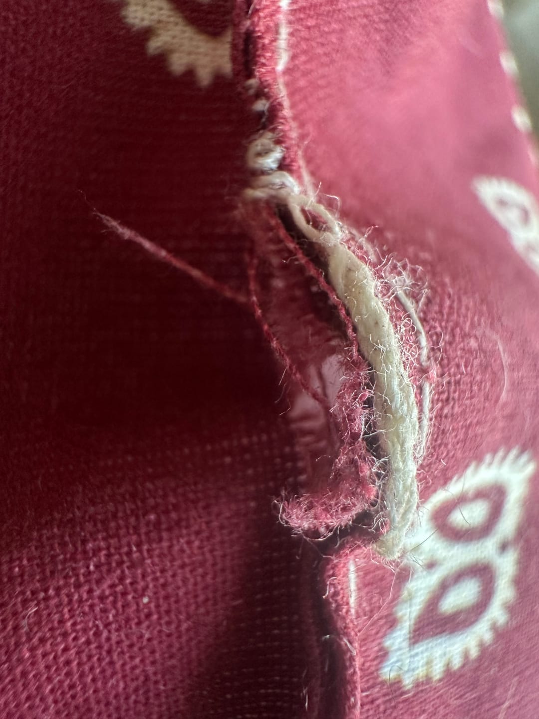 Customer photo review of Cuscino Arredo Cotone Premium Bandana Bordeaux