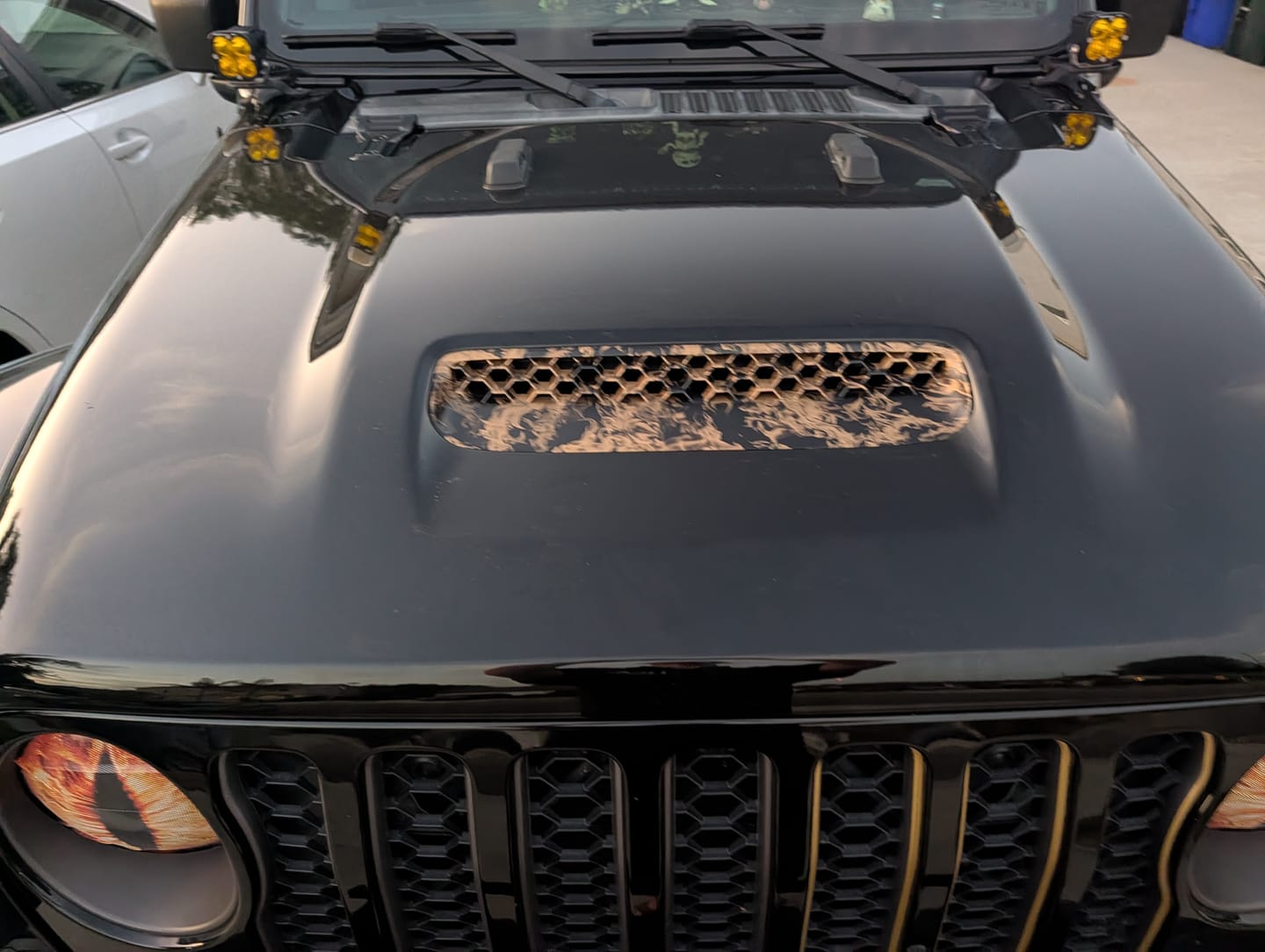 Customer photo review of Hood Vent Hydrographic (Fits Mojave JT)