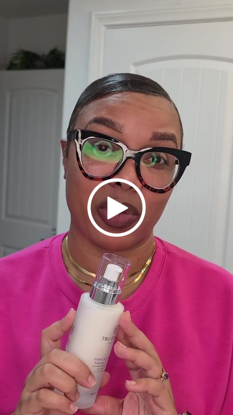 Customer video review of Gently Clarifying Facial Cleanser