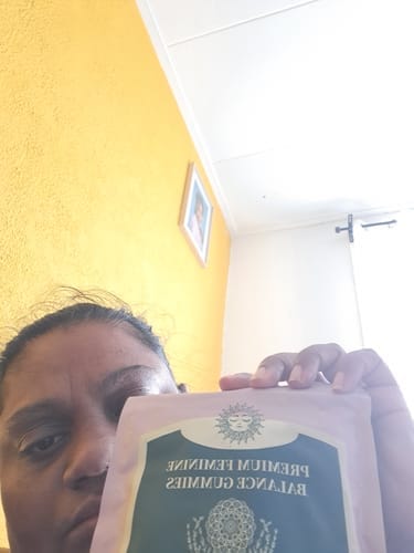 Customer photo review of Pineapple Feminine Balance Gummies