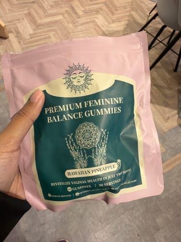 Customer photo review of Pineapple Feminine Balance Gummies
