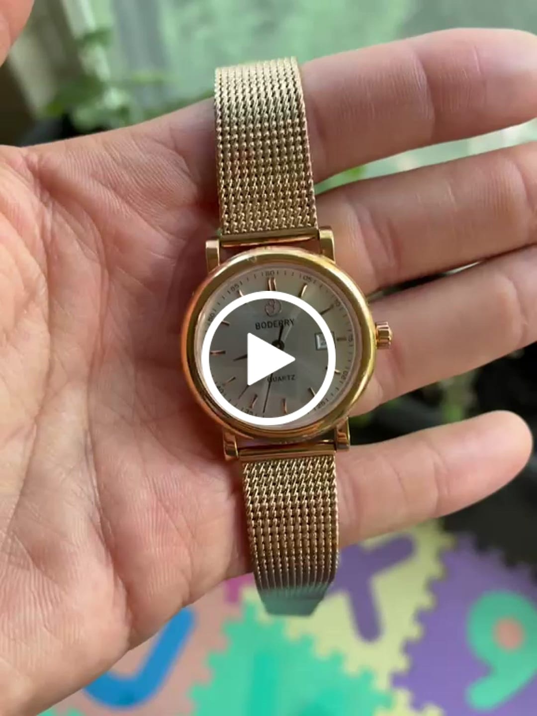 Customer video review of CLASSIC 32MM - Swiss Quartz Movement Watch | Rose Gold & White