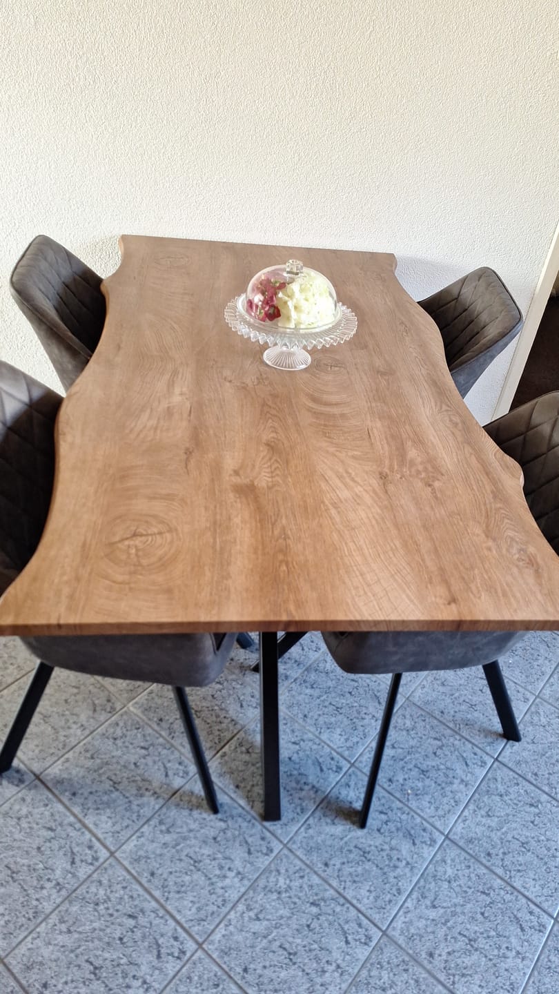 Customer photo review of Brione Draaibare Eetkamerstoel - Cognac
