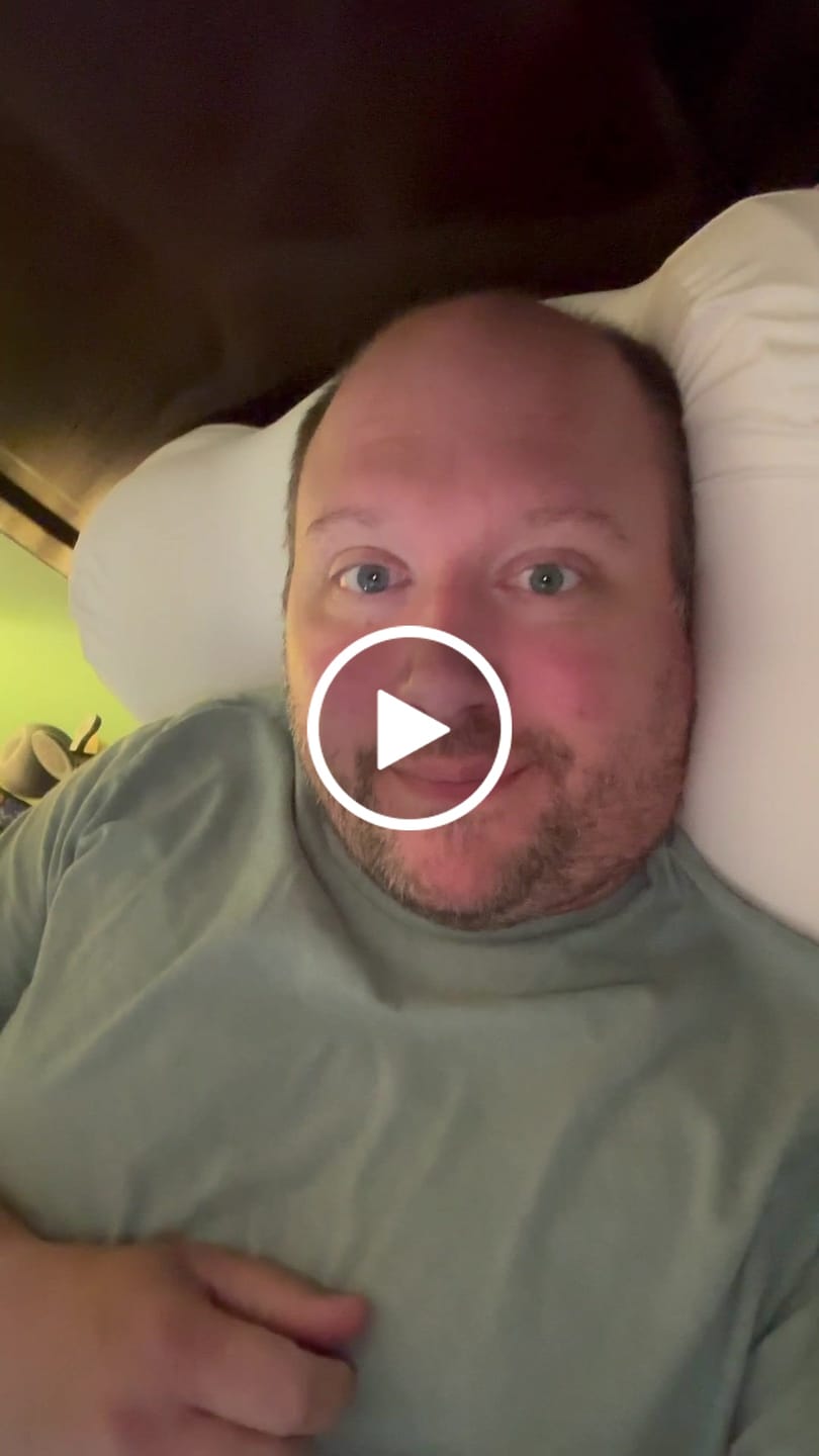 Customer video review of CloudAlign™ Pillow