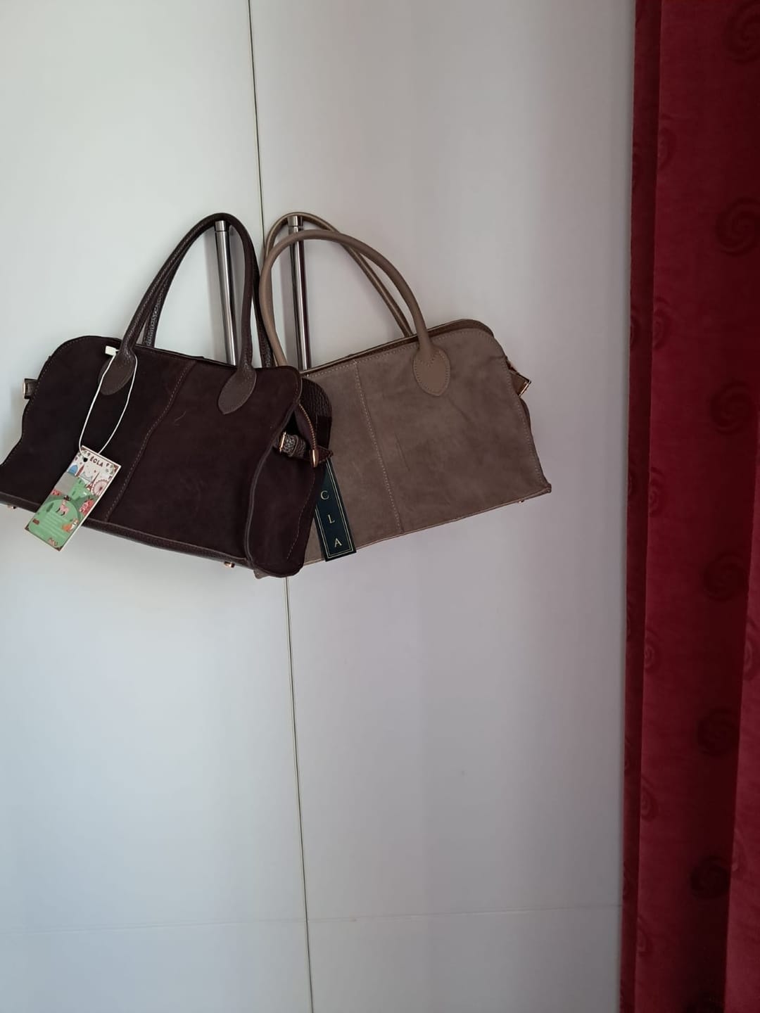 Customer photo review of Totem Large |  Hakiki Süet Deri El ve Omuz Çantası | Vizon