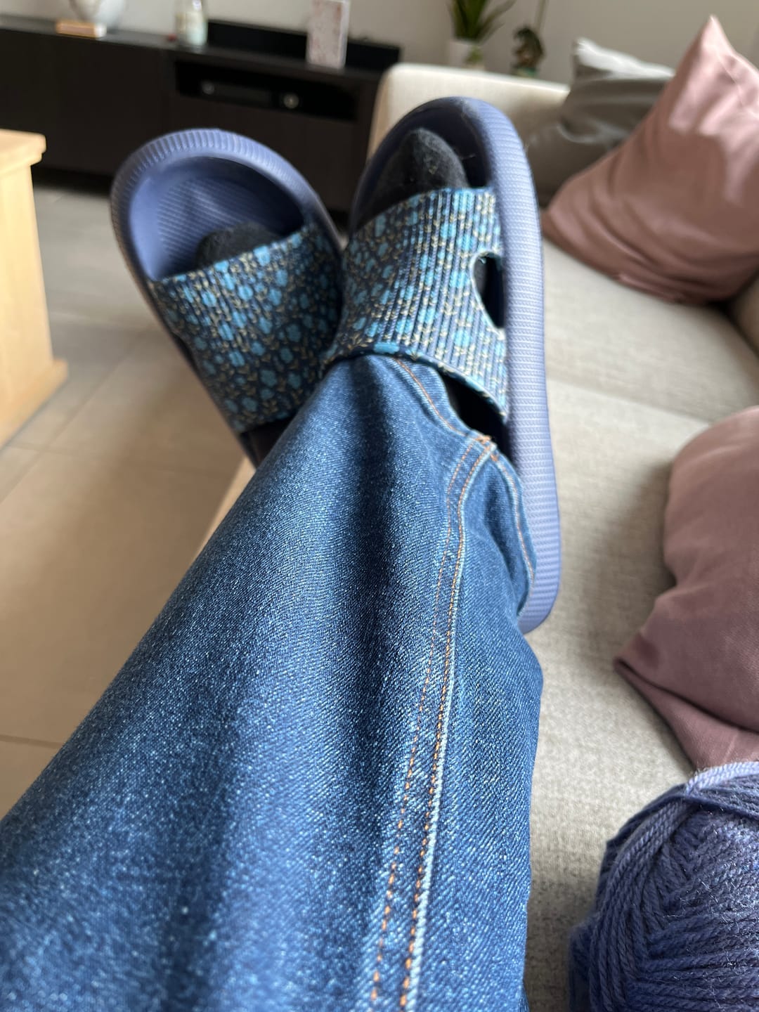 Customer photo review of HappyFlops Botanics