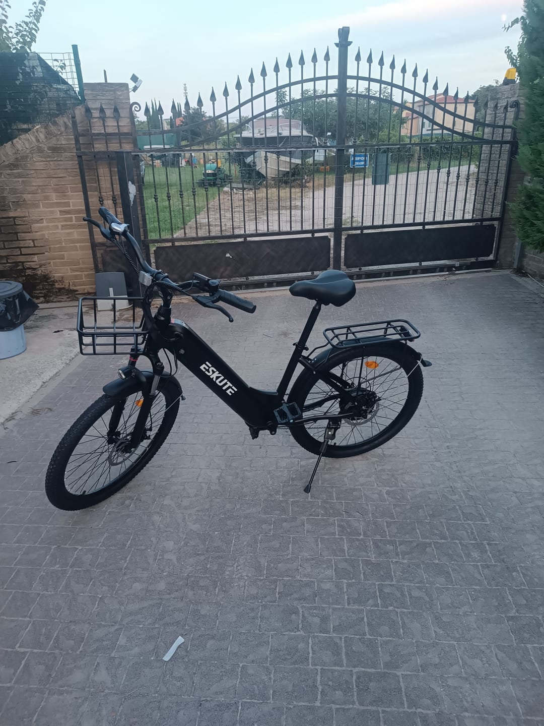 Customer photo review of Eskute C202 City E-Bike*2