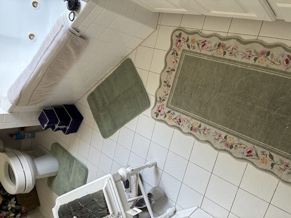 Customer photo review of Rug – Vintage Floral Scalloped – Willow Sage