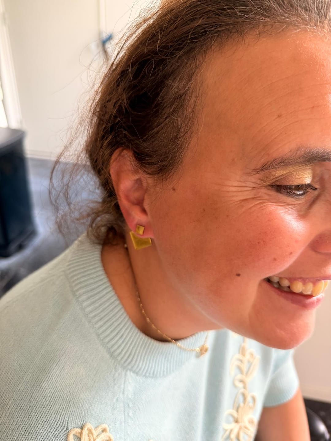 Customer photo review of Rhomb Earrings, designed by Rebeca Sá – Revolve Rhomb Earrings — Waterproof Gold Geometric Earrings