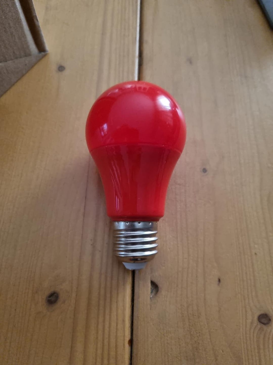 Customer photo review of Bombilla de Luz Roja 9w | Red Pulse®