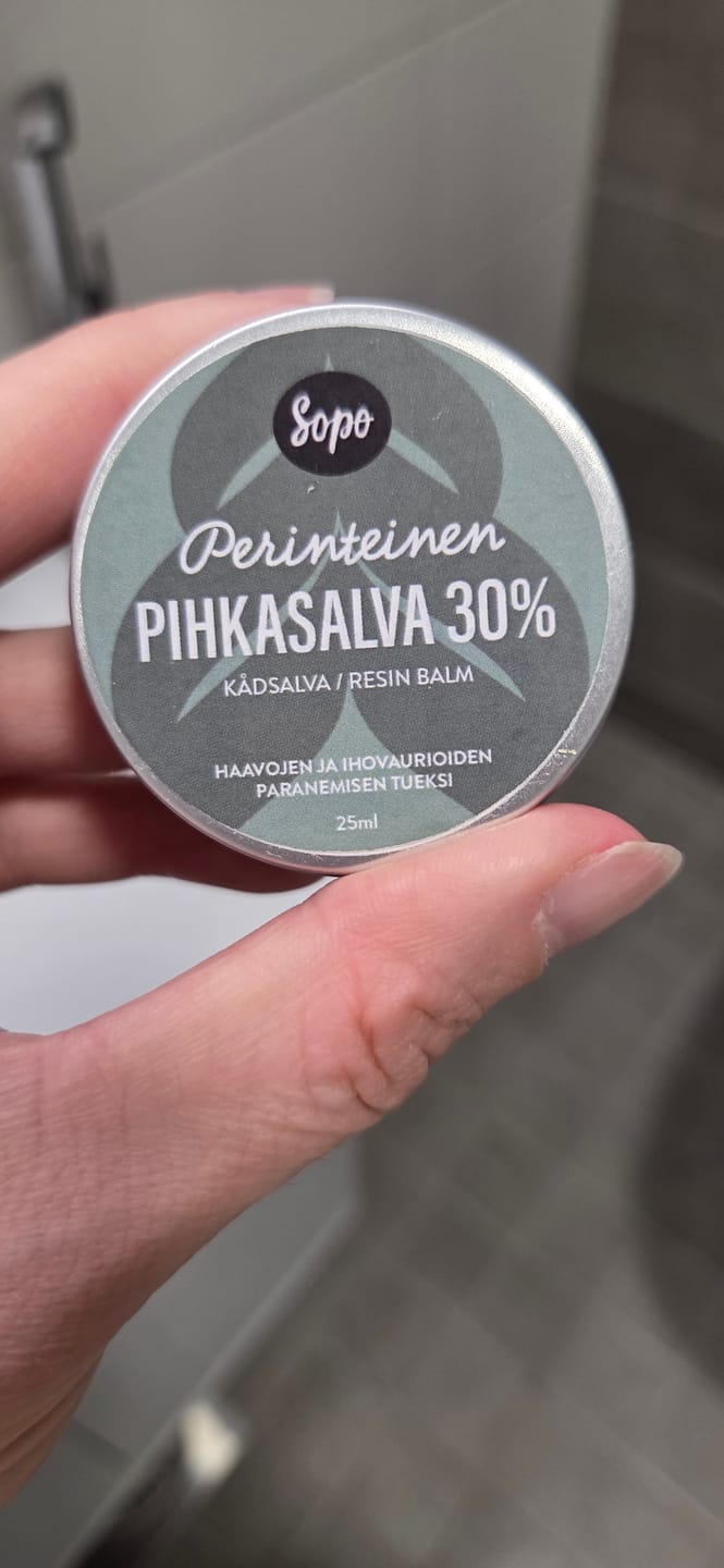 Customer photo review of Perinteinen pihkasalva – Outlet