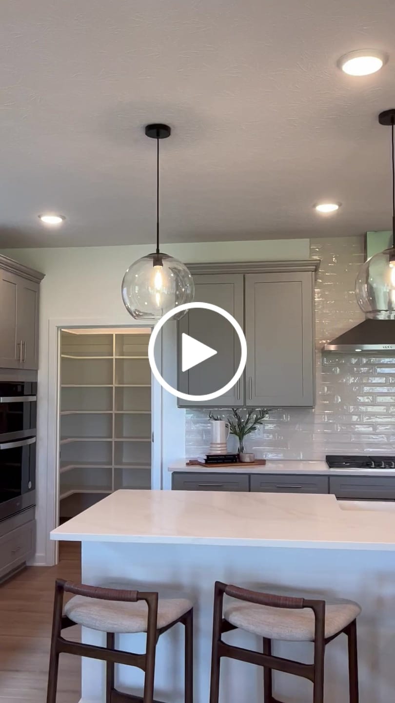 Customer video review of Single-Light Sculptural Glass Globe Pendant