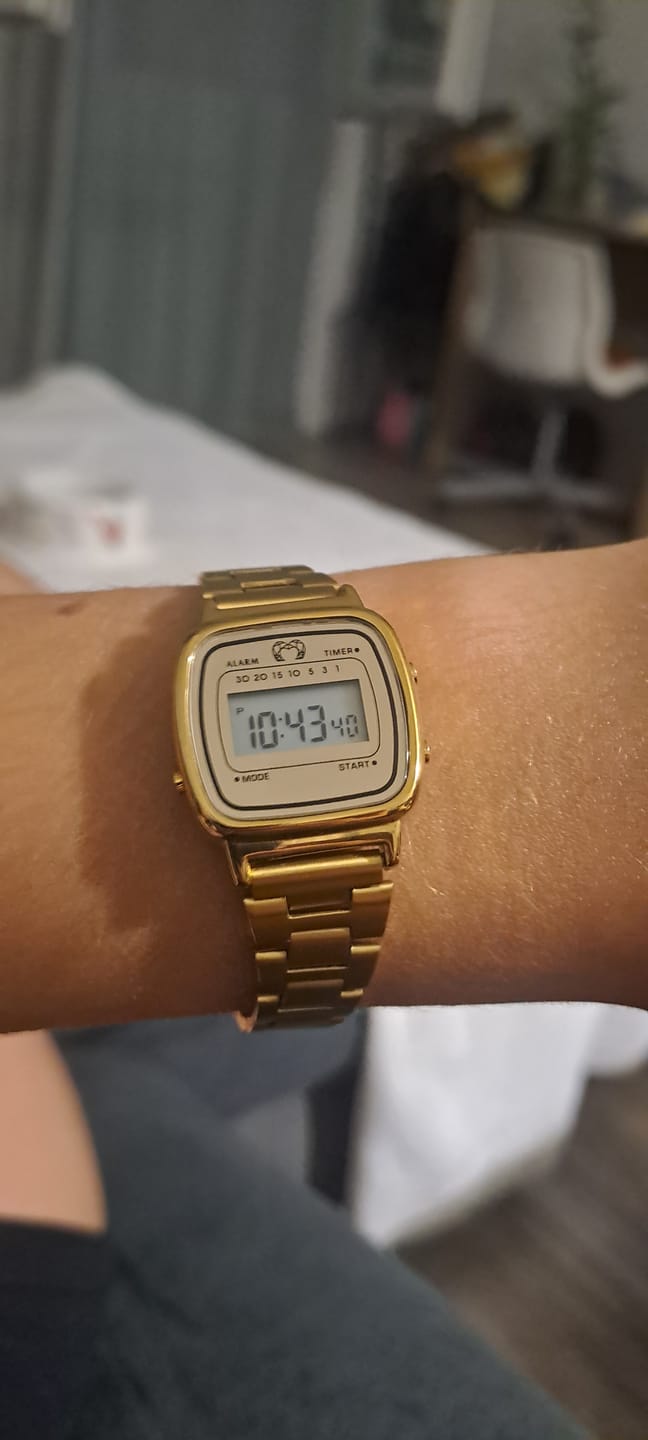 Customer photo review of Reloj Vintage Mini ~ GoldPassion