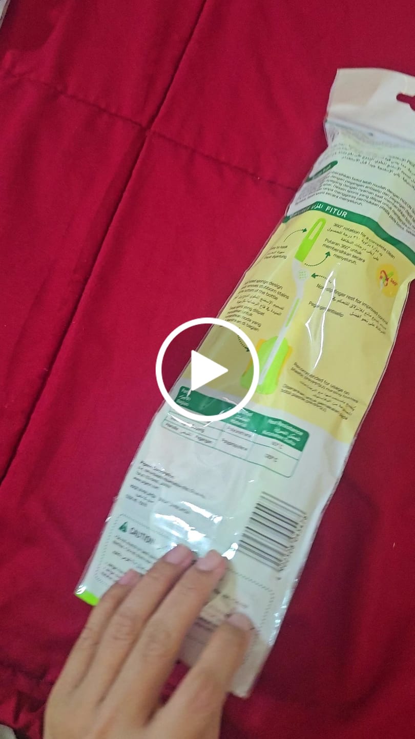 Customer video review of Pigeon Sponge Brush, 360 Rotary Handle