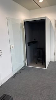 Customer photo review of Weiße Telefonbox