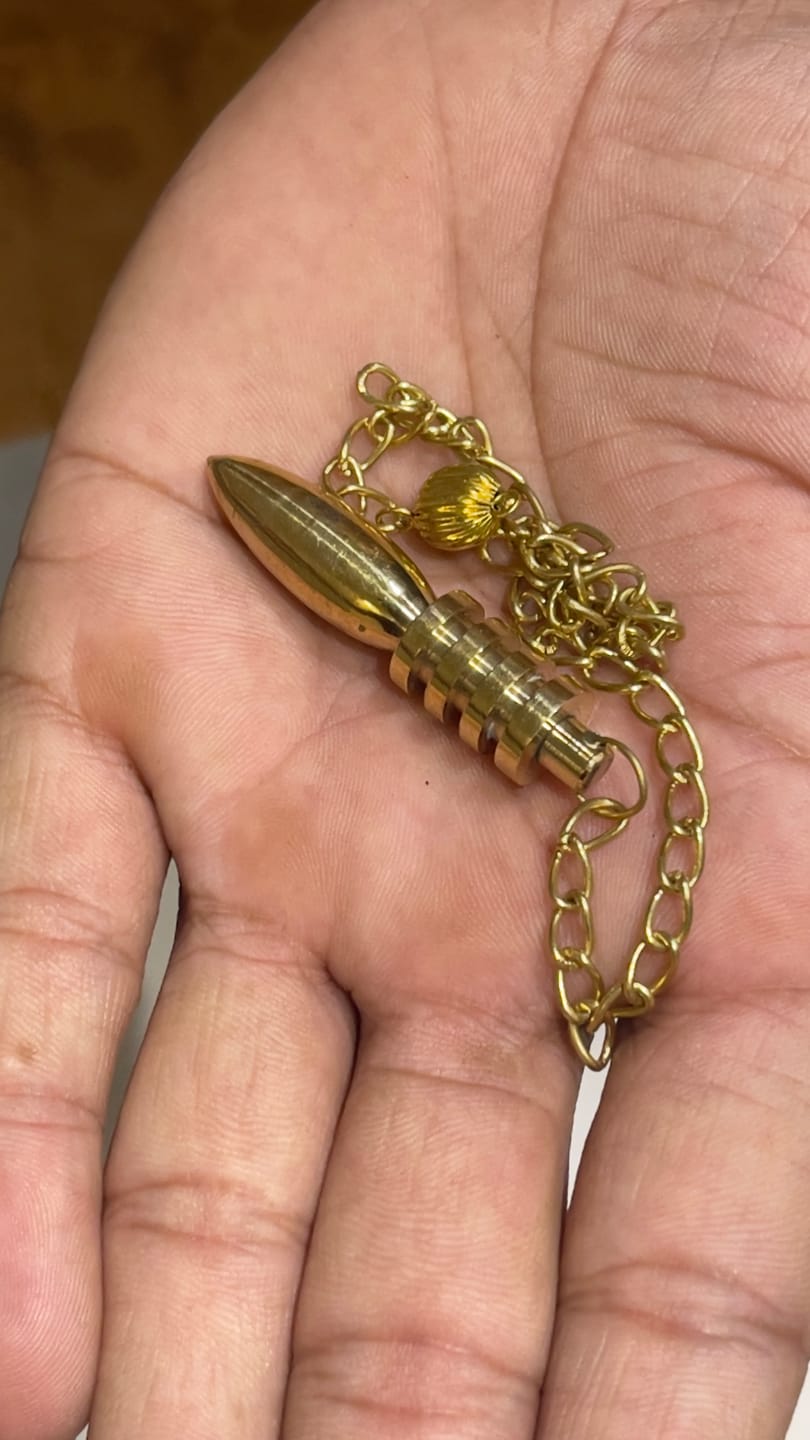 Customer photo review of Brass 4-Plated Dowsing Pendulum – Vastu Remedy for Chakra Healing & Reiki Diagnosis | Ideal for Energy Detection & Spiritual Work | 25 cm Long