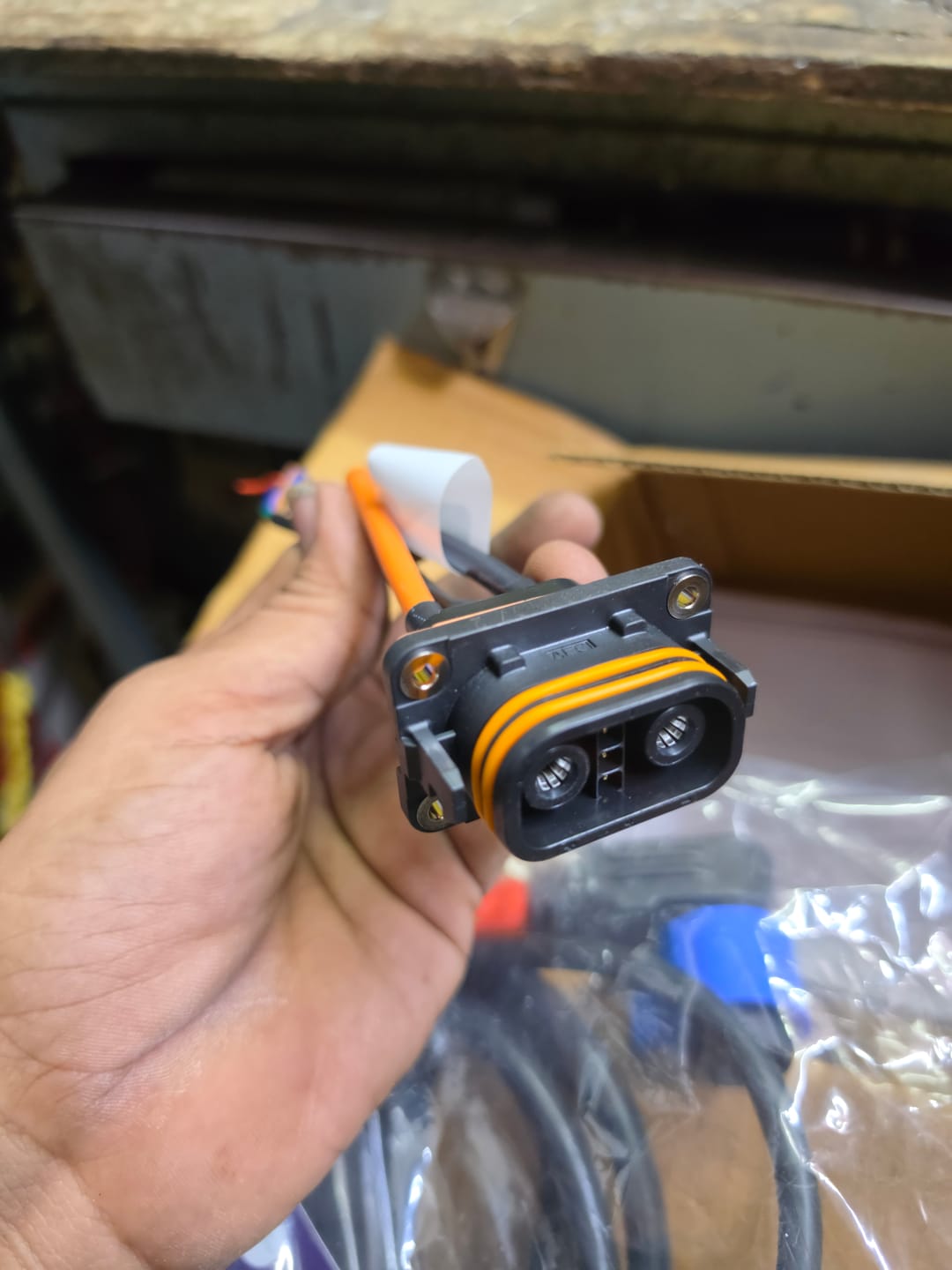 Customer photo review of Amphenol (2 + 4) Female Charging Socket with Wires (CAN) - Ampere Magnus, Zeal, Primus, Nexus