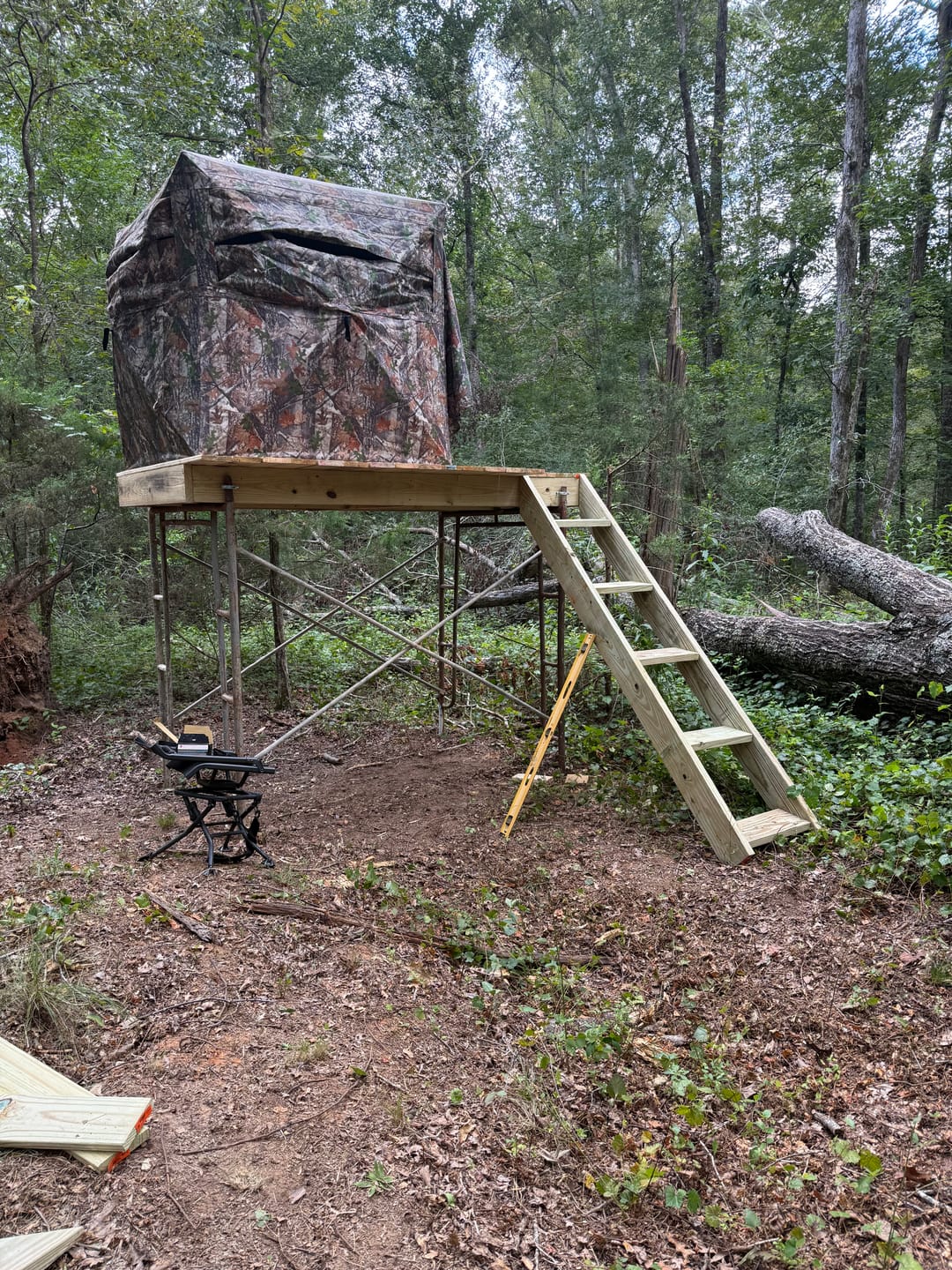 Customer photo review of Vis Series 270 Degree See Through Hunting Blind | Portable 2 3 4 Person Ground Blind | Camo Pop Up Deer Blind for Deer & Hunters