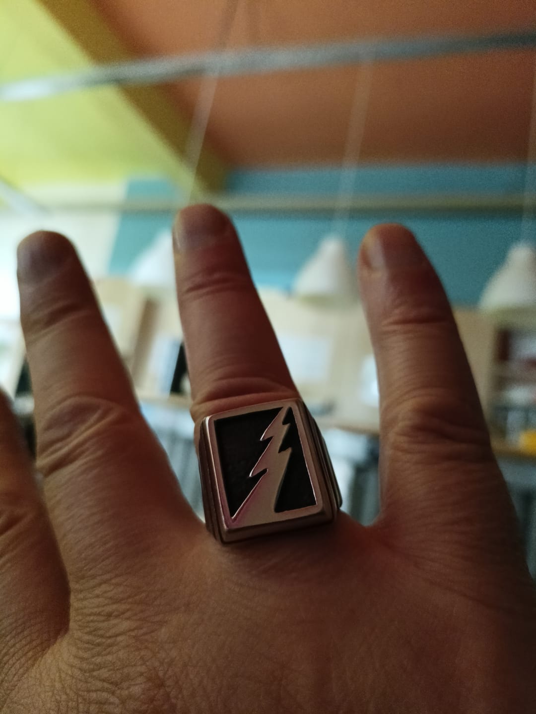 Customer photo review of LIGHTNING.