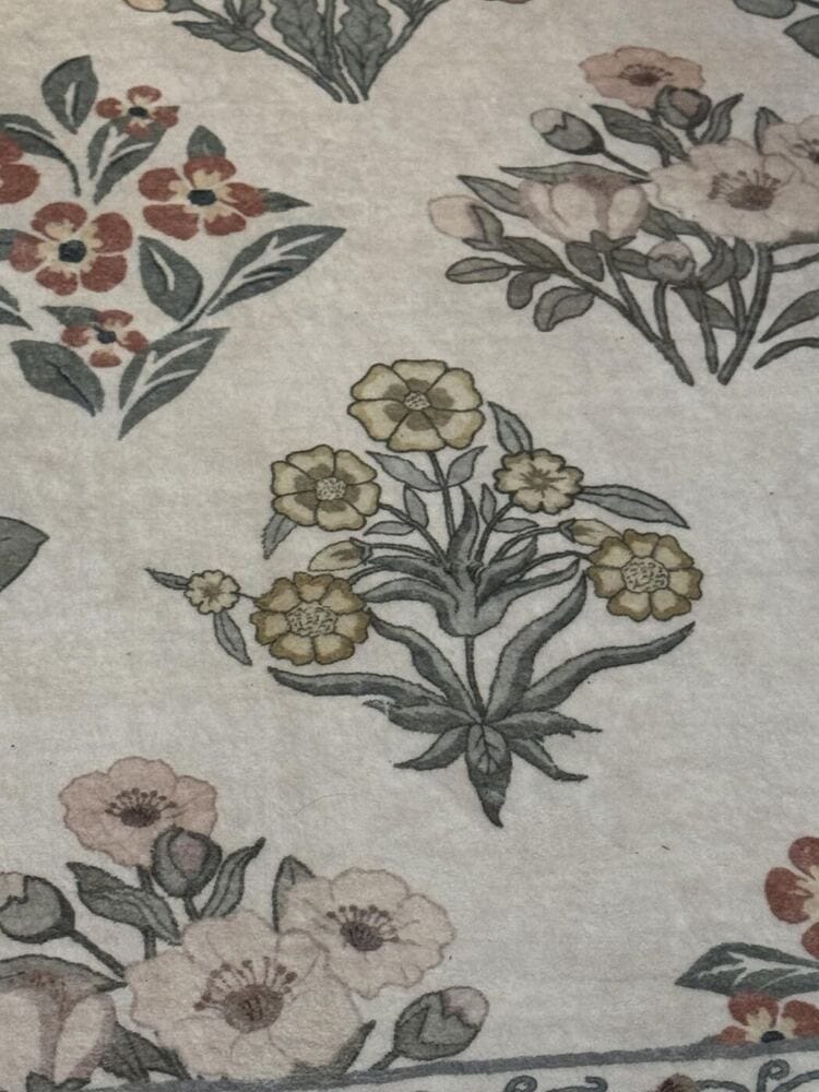 Customer photo review of Rug – Vintage Traditional Floral – Blush Clay
