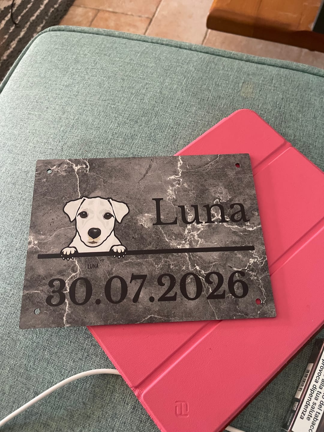 Customer photo review of Numero civico effetto marmo - Targa per porta personalizzata