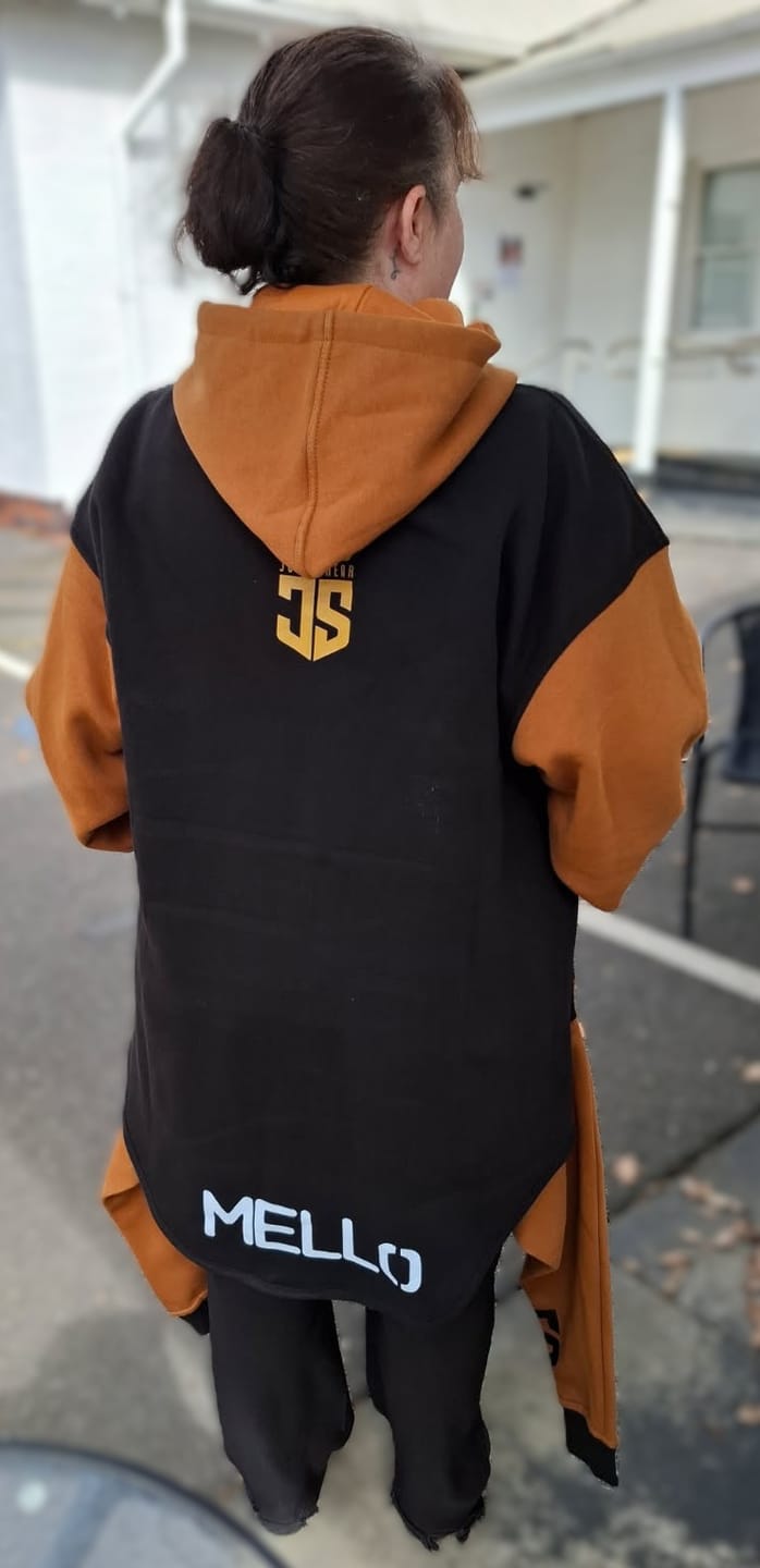 Customer photo review of JS | Outback Bronze & Black | No Zip Long Tail Hoody