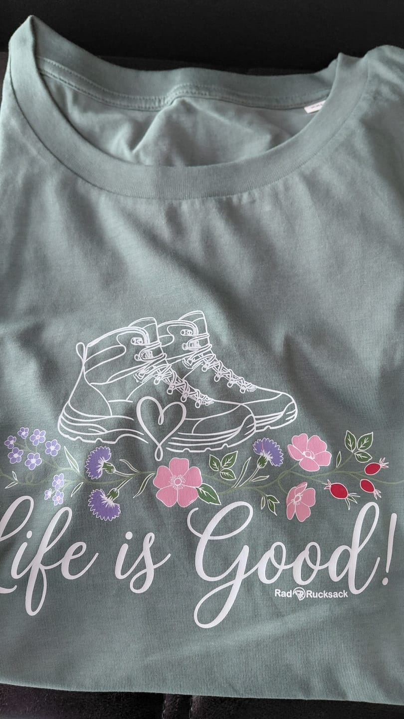 Customer photo review of Life is Good | Damen Premium Organic T-Shirt