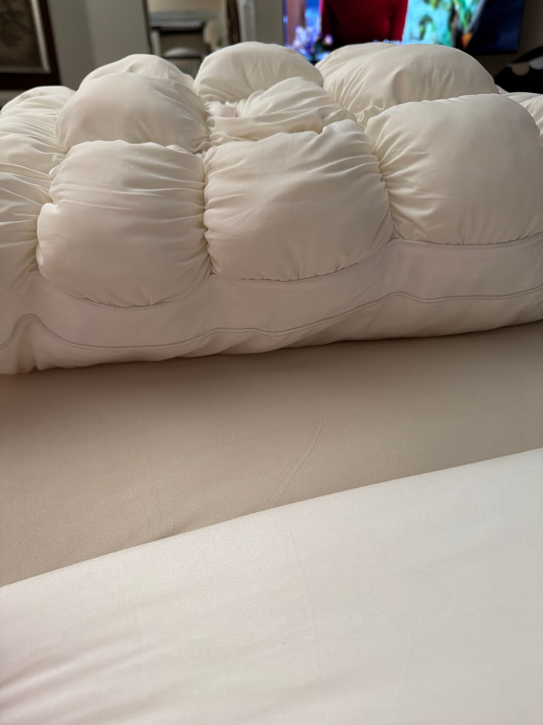 Customer photo review of MarshMellow Comforter