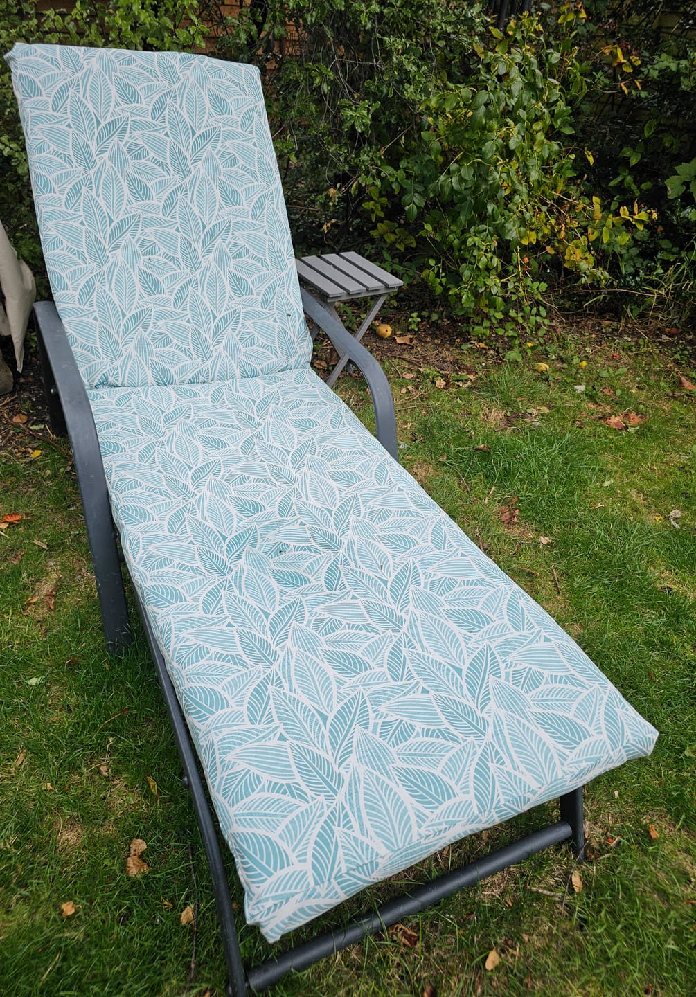 Customer photo review of Outlined Leaves Water Resistant Fabric
