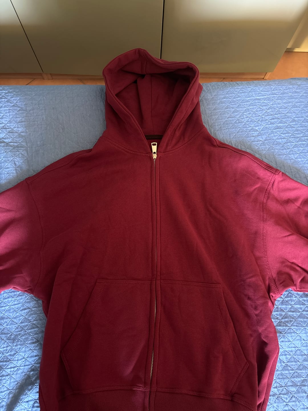 Customer photo review of Zip Hoodie Premium Blanks 330GSM Merlot