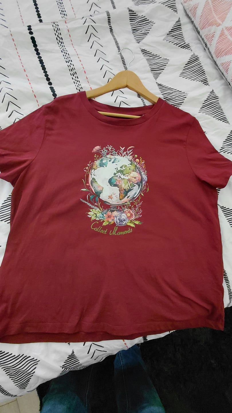 Customer photo review of Collect Moments | Damen Premium Organic T-Shirt