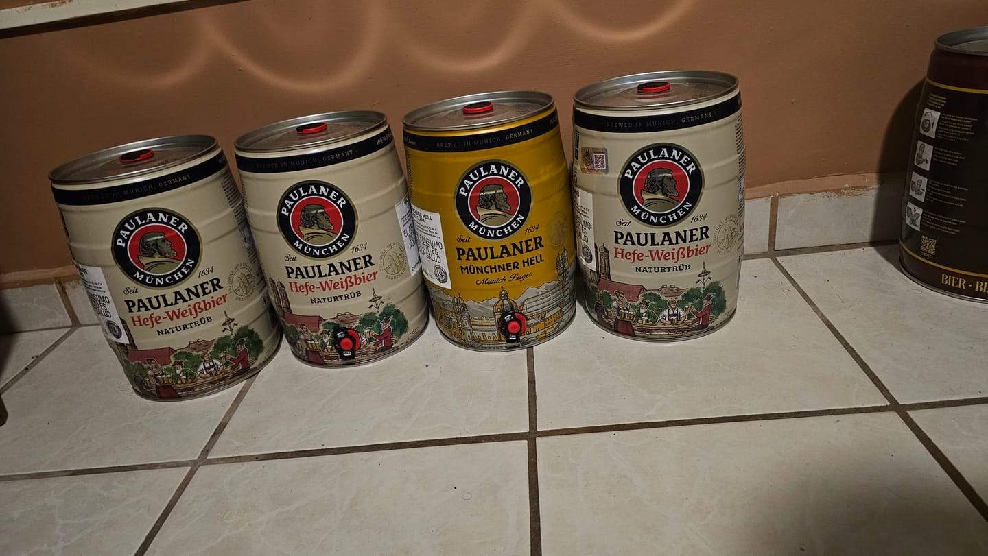 Customer photo review of Cerveza Paulaner Muncher Hell Barril 5000 Ml