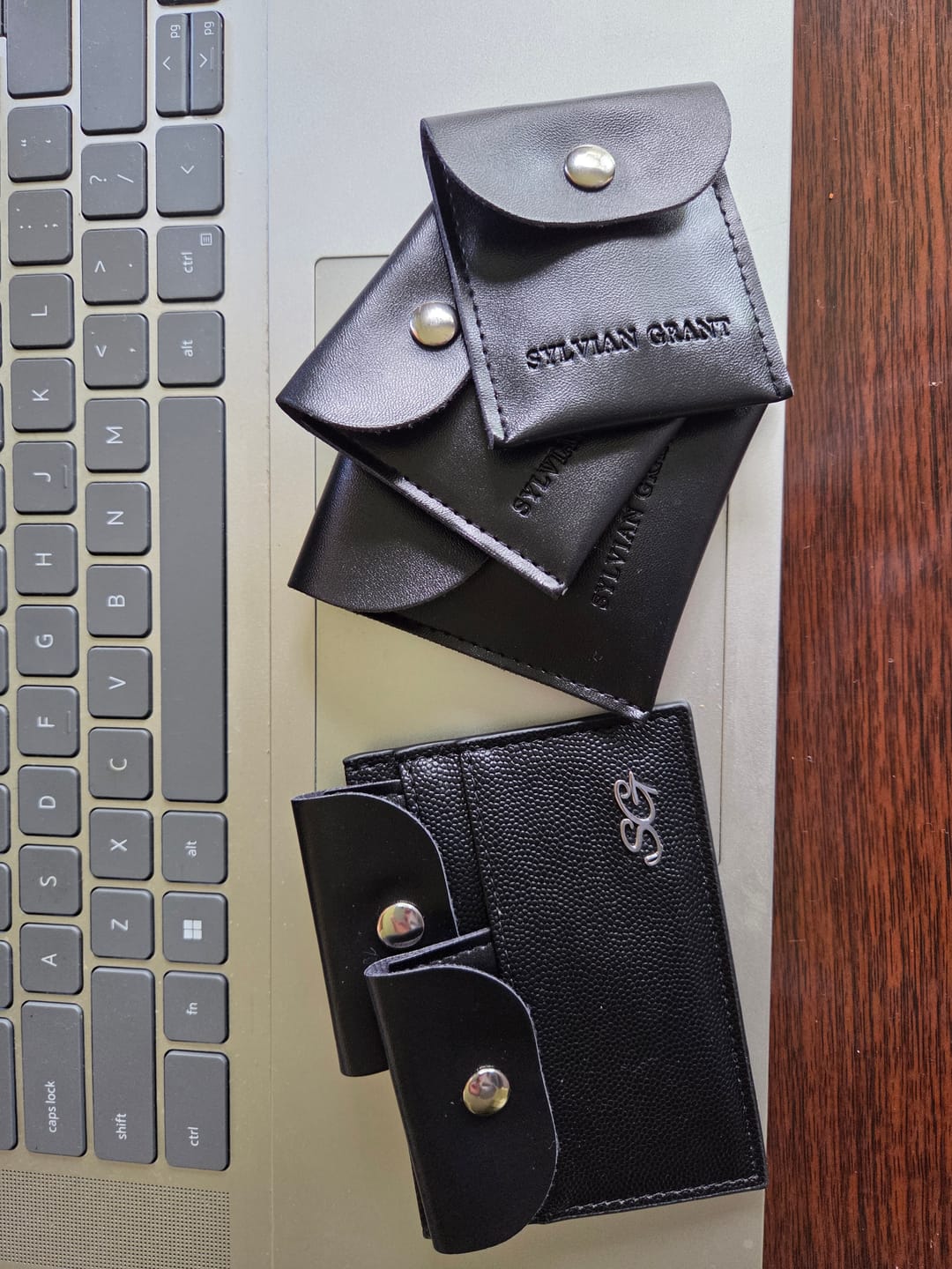 Customer photo review of Minimal Wallet - Midnight Black