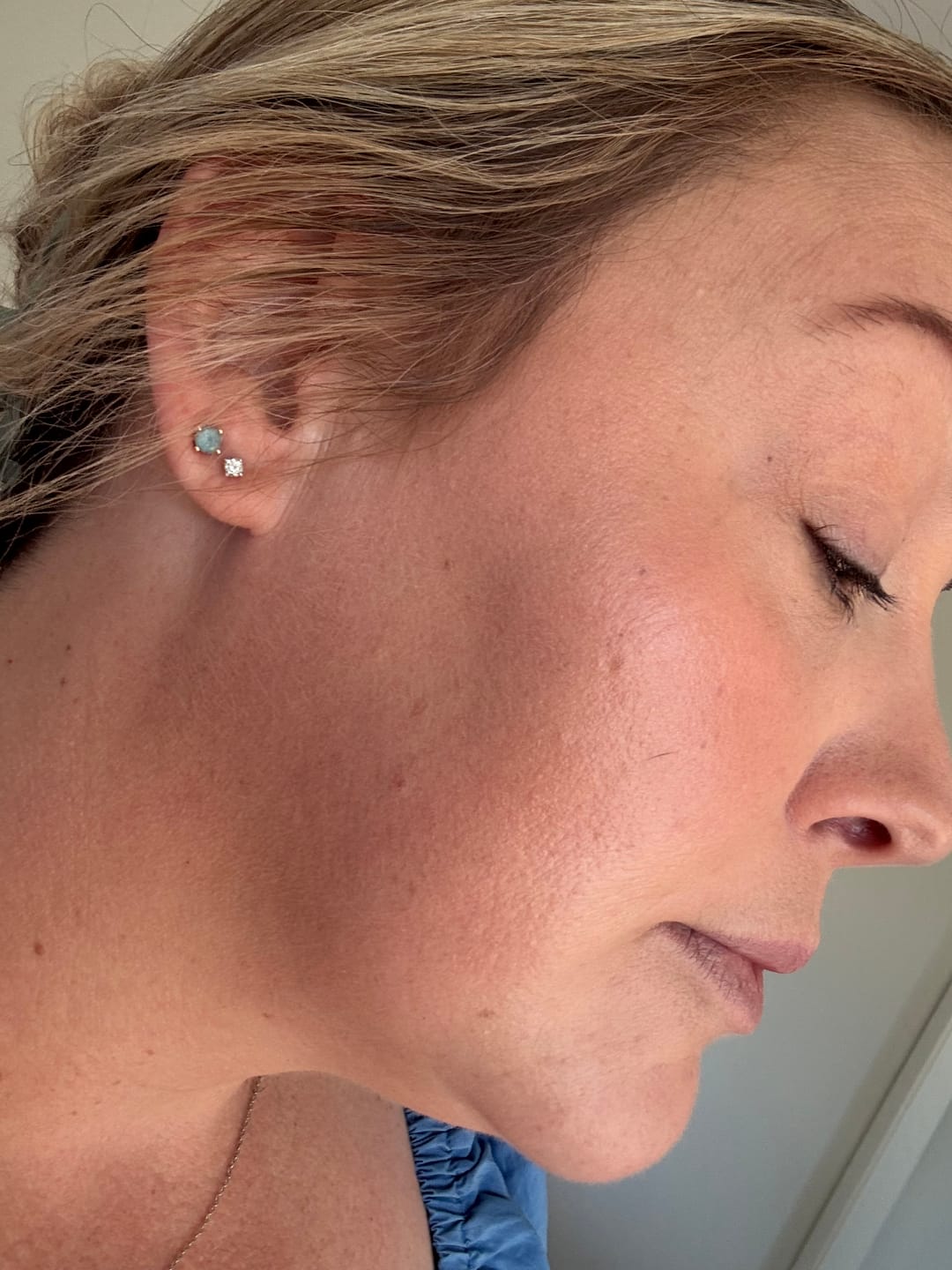 Customer photo review of Honey Honey Wolf Highlight Stick