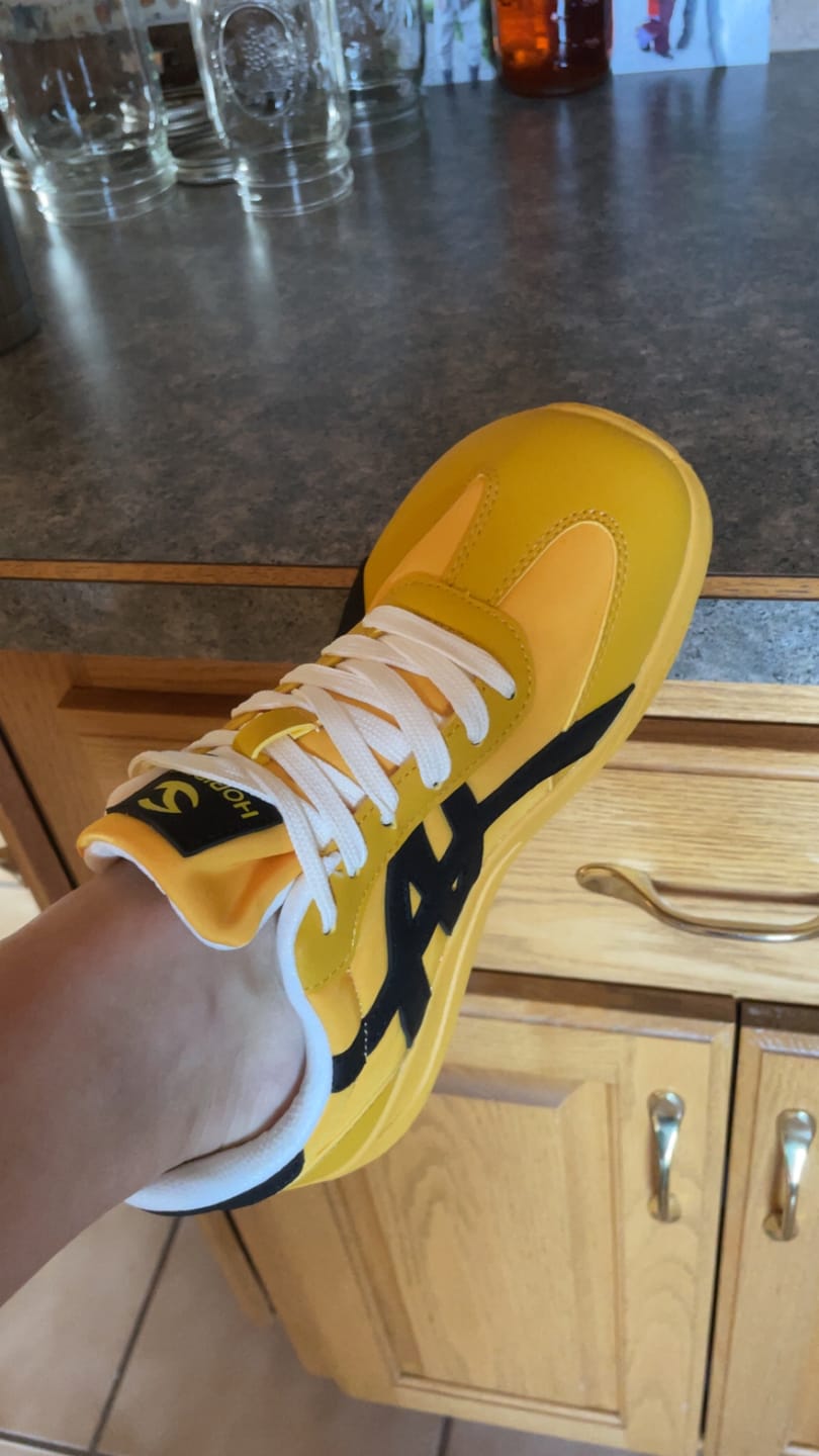 Customer photo review of Sedge - Wide Toe Sneakers