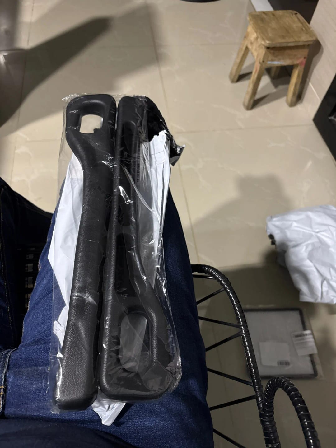 Customer photo review of Universal Car Seat Gap Plug Seam Filling Anti-Leakage Strip Seat Side Slot Filling Strips Anti-Loss Vehicle Interior Accessories