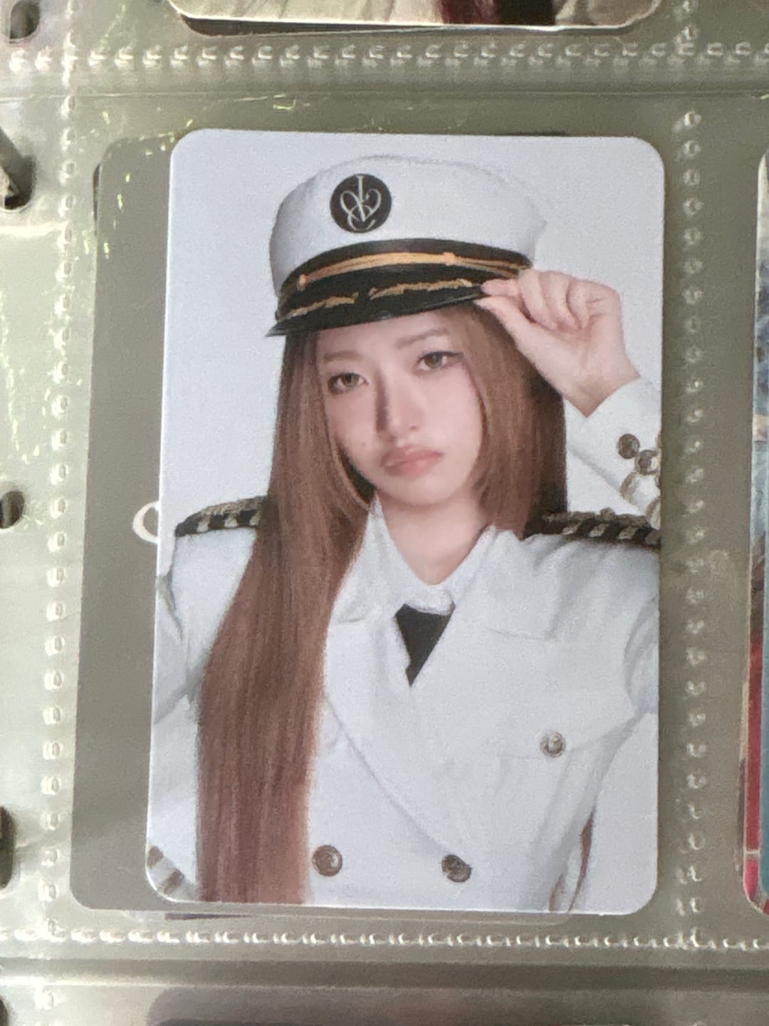 Customer photo review of IVE - THE 4TH FAN CONCERT "DIVE into IVE" Random Trading Photocard (1) [26.05.18]