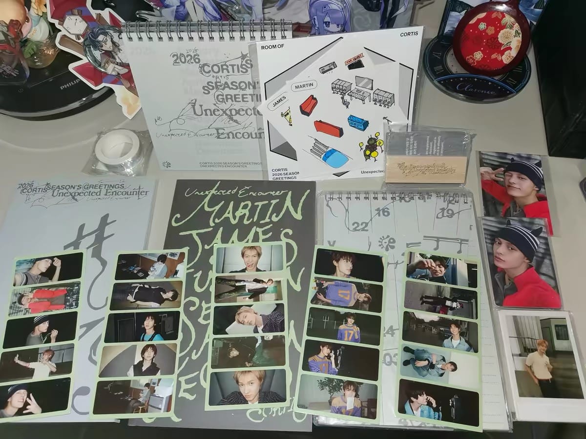 Customer photo review of CORTIS Official 2026 Season’s Greetings